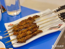 新疆烤羊肉串(新疆烤羊肉串图片大全)