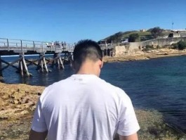 旅游拍照技巧男生遮脸(旅游拍照技巧男生遮脸图片)