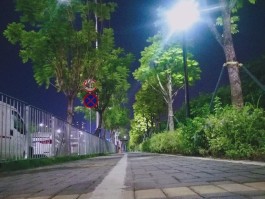 独自一个人旅行陌生的城市(一个人独自去陌生城市的说说)
