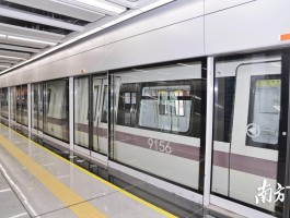 深圳地铁6号线支线列车(深圳地铁6号线支线列车进出站视频)