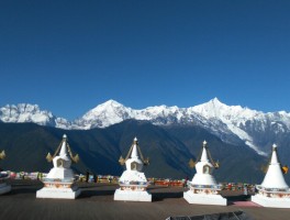 梅里雪山旅游景区自然风光记录片的简单介绍