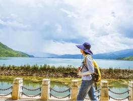 不能一个人旅行歌词(不能一个人旅行歌词是什么歌)