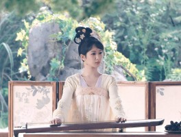 包含如何评价杨紫在电视剧《长相思》中的扮相和表现？的词条