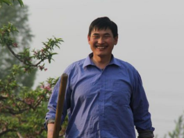 包含朱之文骑自行车去旅游区的词条