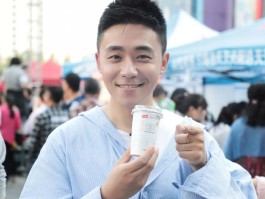 旅游美食主持人(旅游美食主持人郭若天视频)