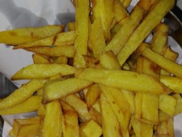 薯条的做法(薯条的做法最简单的方法)