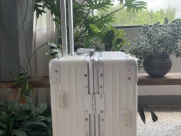 旅行箱拍照技巧图片(旅行箱拍照技巧图片高清)