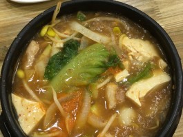 大酱汤(大酱汤里放什么食材)