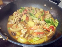 大盘鸡的做法大全(大盘鸡的做法大全窍门)