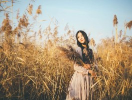 旅游拍照穿衣服有什么技巧吗(旅游拍照穿衣服有什么技巧吗女生)