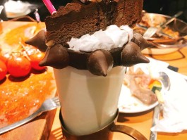 搜罗全球各地你想象不到的美食(搜罗全球各地你想象不到的美食有哪些)