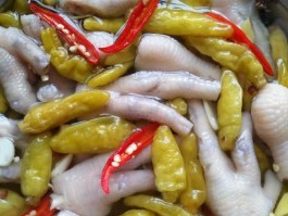 泡椒凤爪的最正宗做法(四川泡椒凤爪的最正宗做法)