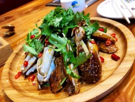 清真特色烧烤小海鲜有哪些品种的(清真特色烧烤小海鲜有哪些品种的菜)