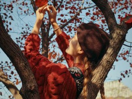 拍照姿势的摆法女旅游(拍照摆什么姿势最好看女)
