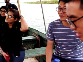 一女一男环球旅行纪录片(一男一女探险)