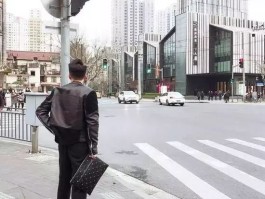 男生各种场合拍照技巧(男生各种场合拍照技巧图解)