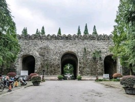 明朝南京皇宫在哪里(明朝南京皇宫旧址现在是哪)