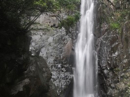 浙北大峡谷(浙北大峡谷要爬山吗)