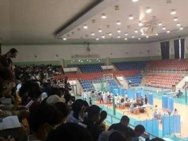 深圳正被香港人「挤爆」，每到周末有数十万港人涌入深圳，大陆赴港旅游的趋势逆转了吗？如何看待这一现象？的简单介绍