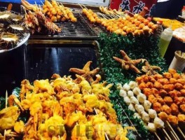 青岛旅游美食小吃街(青岛旅游美食小吃街在哪里)