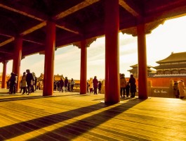 超广角旅游拍照技巧有哪些(超广角旅游拍照技巧有哪些方法)