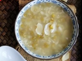 冬季幼儿食谱(冬季幼儿食谱美篇)