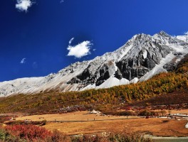 去稻城亚丁的旅游记录part1(去稻城亚丁旅游应该注意哪些方面的问题)