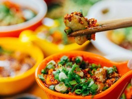 四川的了旅游景点和方言还有美食(四川的景点和小吃)