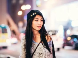 外景坐姿人像摄影图片(外景坐姿人像摄影图片大全)