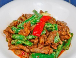 杭椒牛柳的做法(杭椒牛柳的做法视频大全图片)