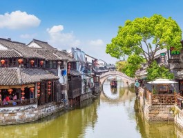昨晚梦到骑自行车去古镇旅游了(昨晚梦到骑自行车去古镇旅游了好不好)
