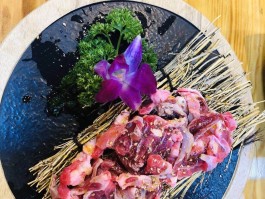 烧烤牛肉选用什么品种的牛合适(烧烤牛肉选用什么品种的牛合适吃)