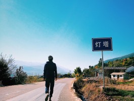 一个人旅行的清新文艺句子(一个人旅行的清新文艺句子说说)