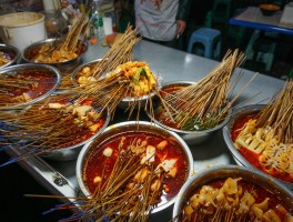这里能吃到各地各省的美食(这里能吃到各地各省的美食英文)