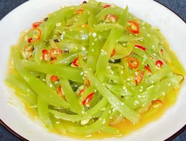 凉拌莴笋(凉拌莴笋正宗做法)