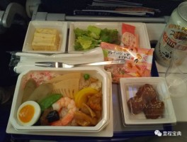 坐飞机到处吃各地美食(坐飞机在飞机上吃的要付钱吗)
