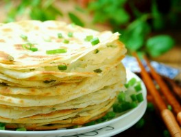 葱油饼的做法(葱油饼的做法和配方)