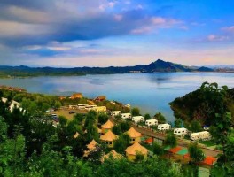五一假期来场说走就走的旅行(五一假期来场说走就走的旅行英语)