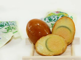 盐焗鸡蛋(盐焗鸡蛋制作简单方法)