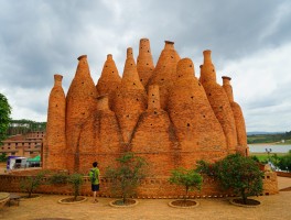 弥勒市旅游必去景点(弥勒市旅游必去景点有哪些)