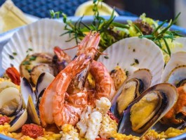 讲各地大排档美食纪录片(讲各地大排档美食纪录片的电影)