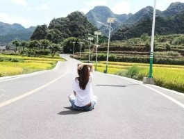 旅行拍照实用小技巧(超实用的旅行拍照姿势大全)