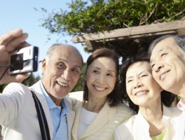 70岁以上的老人旅游团(70岁以上的老人旅游团新疆有哪些)