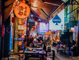 成都本地人爱去的小吃街(成都建设路小吃一条街)