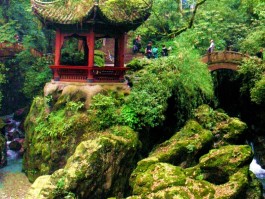 自由行峨眉山二日游最佳攻略(峨眉山四种人不能去)