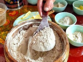 包含西藏旅游吃住行篇之美食攻略的词条