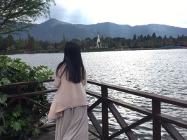 一帮闺蜜说走就走的旅行说说(一帮闺蜜说走就走的旅行说说句子)
