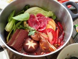 牛肉火锅的做法(番茄牛肉火锅的做法)