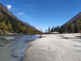 毕棚沟旅游(毕棚沟旅游景点介绍)