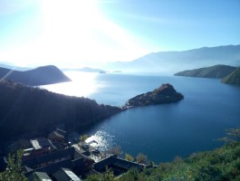 泸沽湖旅游攻略(重庆到泸沽湖旅游攻略)